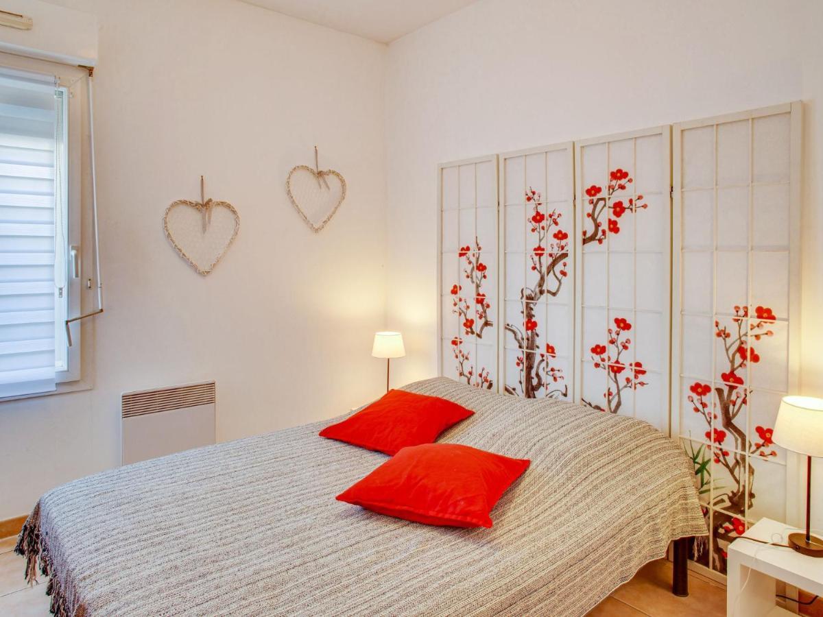 Apartment Le Stadium-7 By Interhome Saint-Cyr-sur-Mer Bagian luar foto